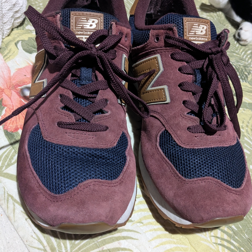 Pre-owned Men's 10 New Balance 574 Maroon and Dark Blue Athletic Shoes